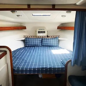 Cozy Private Two Yacht In Barcelona With Free Parking Sant Adria de Besos